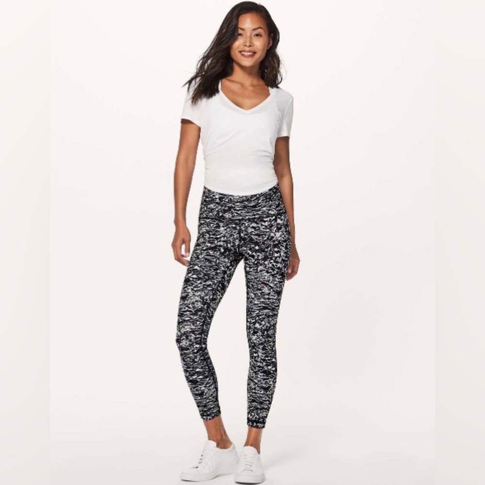 Lululemon Wunder Under Hi-Rise 7/8 Tight 25" size 6